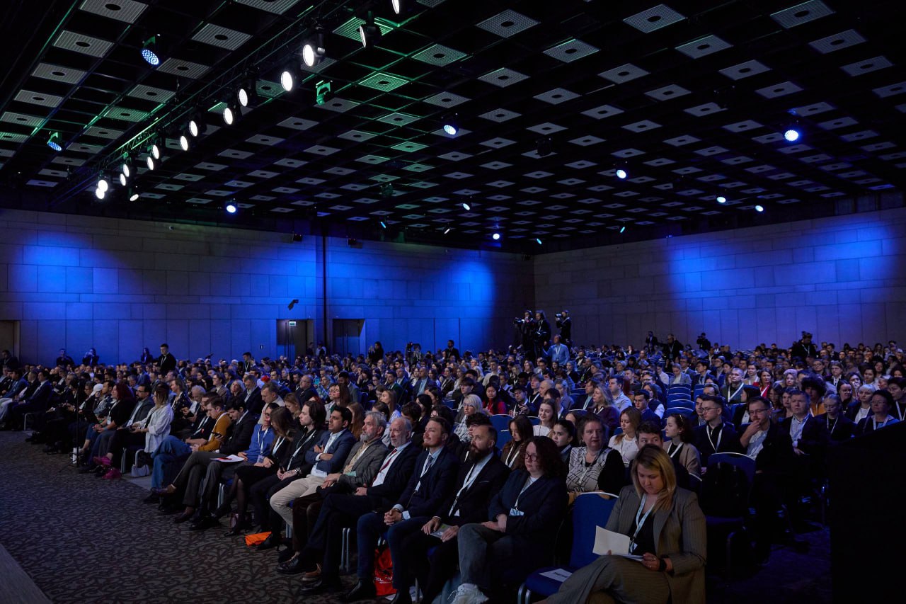 Неизвестные попытались сорвать проходящий в Москве «Диалог о фейках 3.0» Неизвестные попытались сорвать проходящий в Москве «Диалог о фейках 3.0»