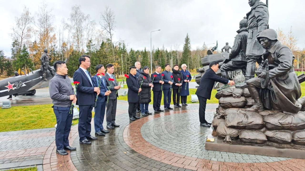 Во второй день рабочего визита представители Министерства общественной безопасности Социалистической Республики Вьетнам посетили Можайскую воспитательную колонию и ИК-5 ГУФСИН России по Московской области Во второй день рабочего визита представители Министерства общественной безопасности Социалистической Республики Вьетнам посетили Можайскую воспитательную колонию и ИК-5 ГУФСИН России по Московской области