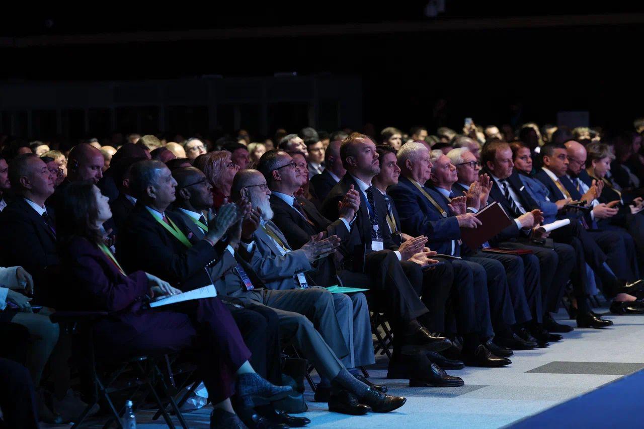 Председатель Мосгордумы выступил на пленарной сессии ММФ БРИКС 2025 Председатель Мосгордумы выступил на пленарной сессии ММФ БРИКС 2025