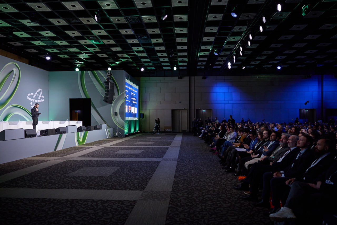 В Москве проходит международный форум «Диалог о фейках 3.0», собравший более 2000 участников из 80 стран В Москве проходит международный форум «Диалог о фейках 3.0», собравший более 2000 участников из 80 стран