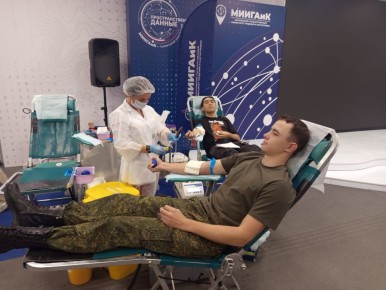 Студенты сдали кровь в рамках акции «День донора»
