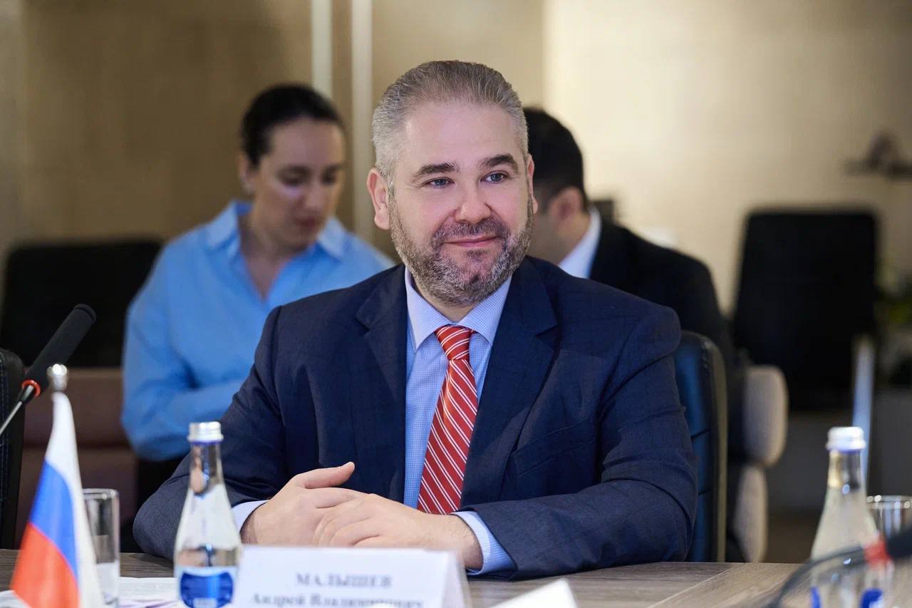 Ольга Любимова: Провели заседание Подкомиссии по культуре межправительственной комиссии по экономическому сотрудничеству между Россией и Кыргызстаном вместе с Министром культуры, информации и молодежной политики Республики... Ольга Любимова: Провели заседание Подкомиссии по культуре межправительственной комиссии по экономическому сотрудничеству между Россией и Кыргызстаном вместе с Министром культуры, информации и молодежной политики Республики...