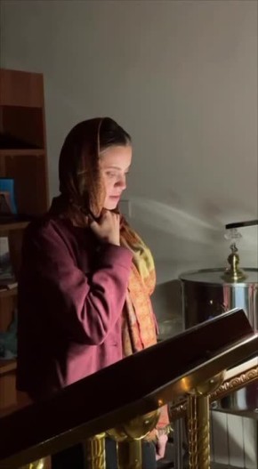 Помните, в августе я рассказывала вам об удивительной по сути своей истории, которую Сергей Карнаухов с благословения Патриарха Кирилла создал и продолжает создавать в старинной московской часовне «Проща»?