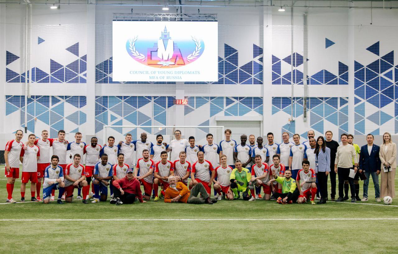23-28 октября Совет молодых дипломатов МИД России провел «на полях» Международного форума сотрудничества, посвященного 100-летию народной дипломатии VIII Глобальный форум молодых дипломатов, собравший более 130 делегатов из... 23-28 октября Совет молодых дипломатов МИД России провел «на полях» Международного форума сотрудничества, посвященного 100-летию народной дипломатии VIII Глобальный форум молодых дипломатов, собравший более 130 делегатов из...