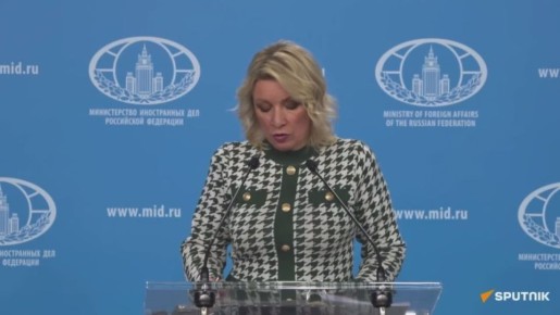 Москва и Баку ведут предметный диалог для скорейшего возвращения российских граждан в РФ, заявила Захарова