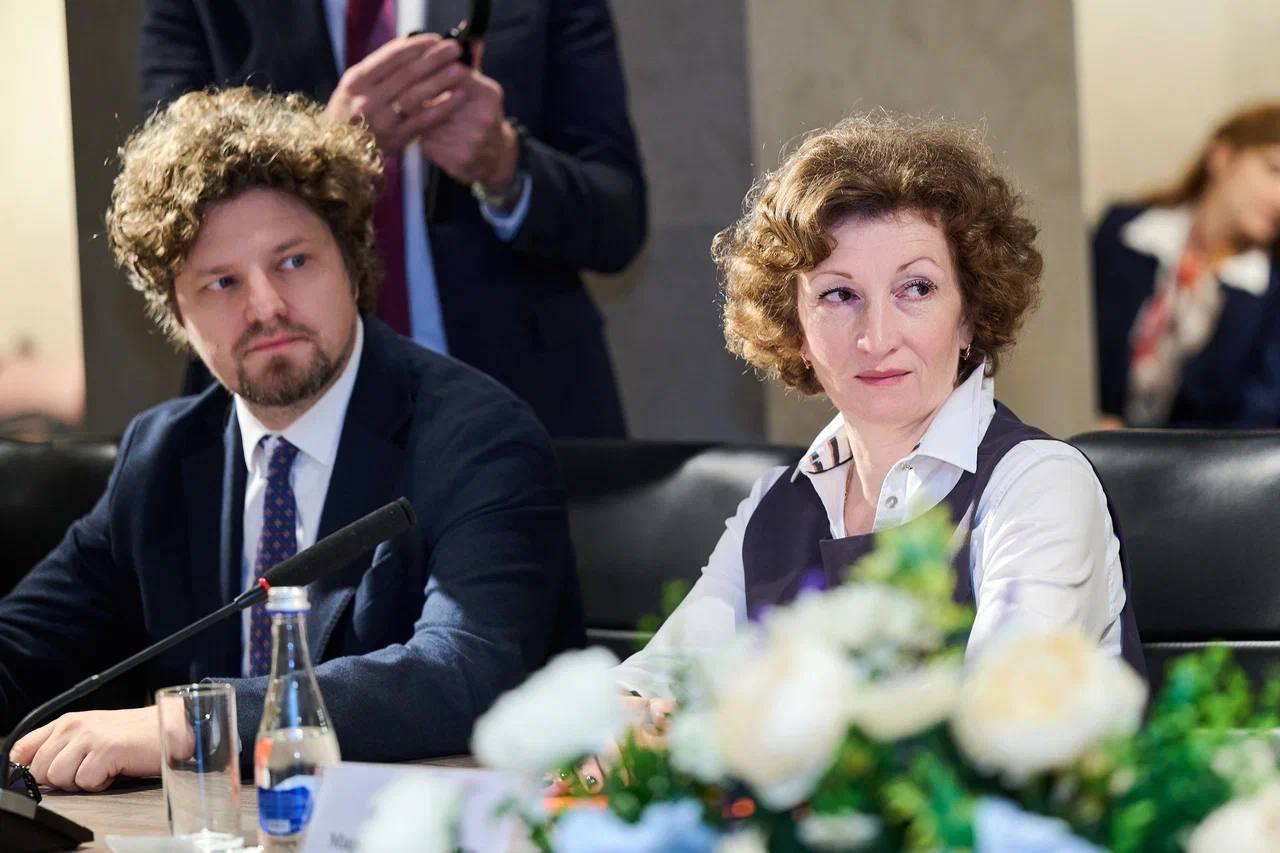 Ольга Любимова: Провели заседание Подкомиссии по культуре межправительственной комиссии по экономическому сотрудничеству между Россией и Кыргызстаном вместе с Министром культуры, информации и молодежной политики Республики... Ольга Любимова: Провели заседание Подкомиссии по культуре межправительственной комиссии по экономическому сотрудничеству между Россией и Кыргызстаном вместе с Министром культуры, информации и молодежной политики Республики...