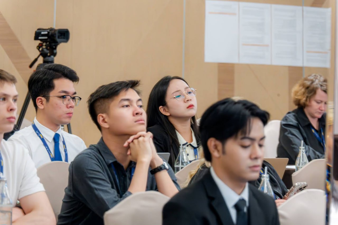 27-30 октября в г. Бангкоке (Таиланд) прошла международная научно-образовательная программа «Азиатский диалог — 2025», организованная Фондом Горчакова совместно с Университетом Синакхаринвирот и Центром АСЕАН при МГИМО 27-30 октября в г. Бангкоке (Таиланд) прошла международная научно-образовательная программа «Азиатский диалог — 2025», организованная Фондом Горчакова совместно с Университетом Синакхаринвирот и Центром АСЕАН при МГИМО