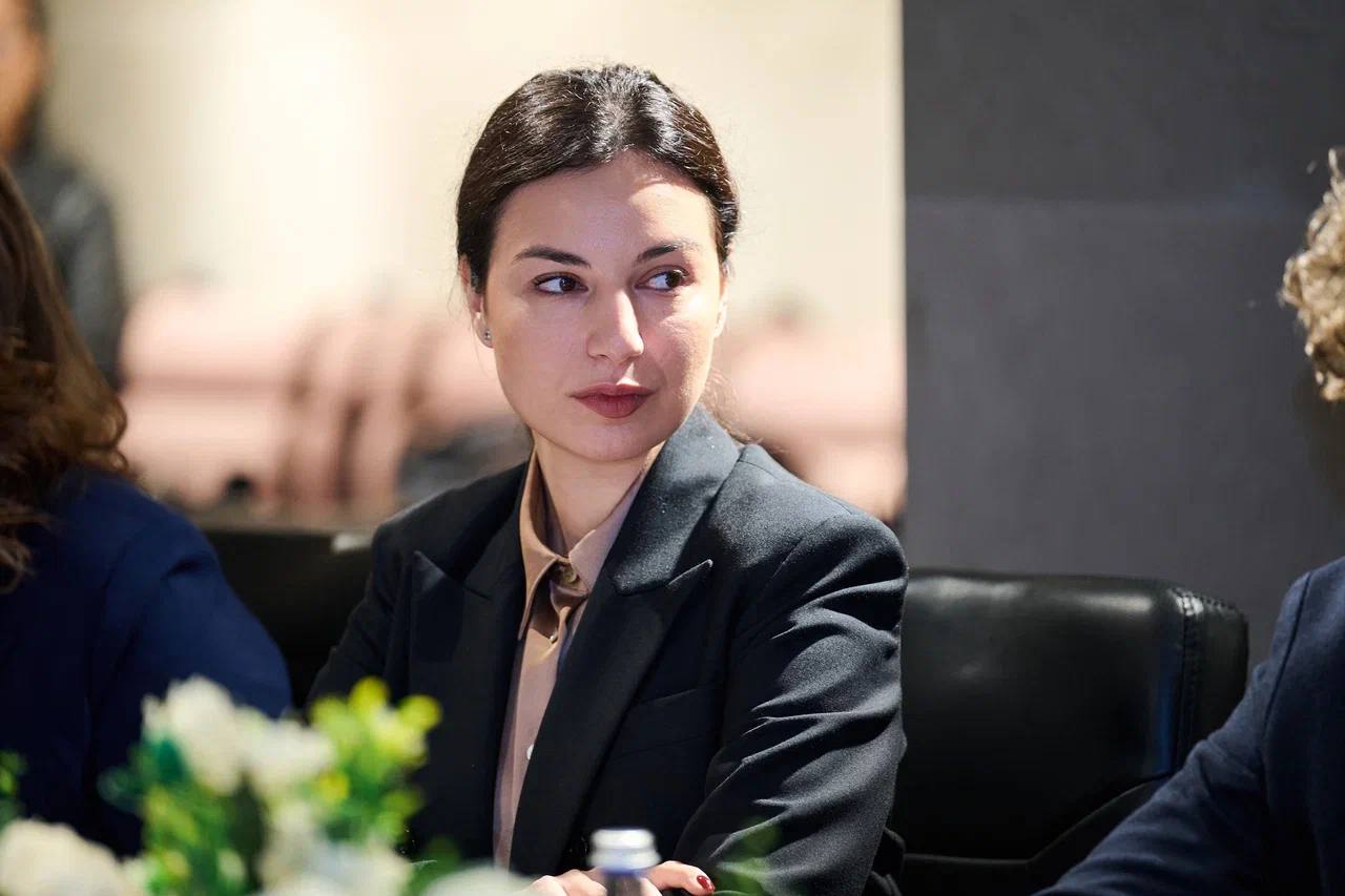 Ольга Любимова: Провели заседание Подкомиссии по культуре межправительственной комиссии по экономическому сотрудничеству между Россией и Кыргызстаном вместе с Министром культуры, информации и молодежной политики Республики... Ольга Любимова: Провели заседание Подкомиссии по культуре межправительственной комиссии по экономическому сотрудничеству между Россией и Кыргызстаном вместе с Министром культуры, информации и молодежной политики Республики...