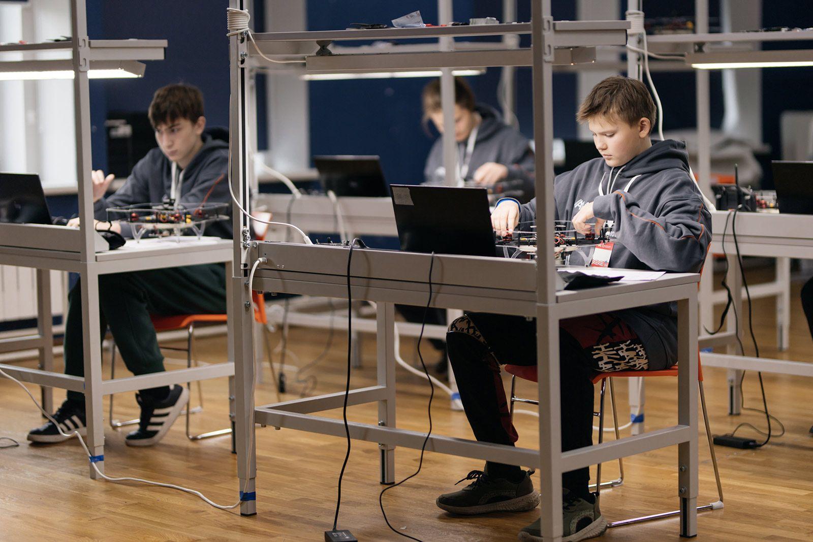 Крупнейший инклюзивный чемпионат страны «Абилимпикс» проходит в столице до 2 ноября Крупнейший инклюзивный чемпионат страны «Абилимпикс» проходит в столице до 2 ноября