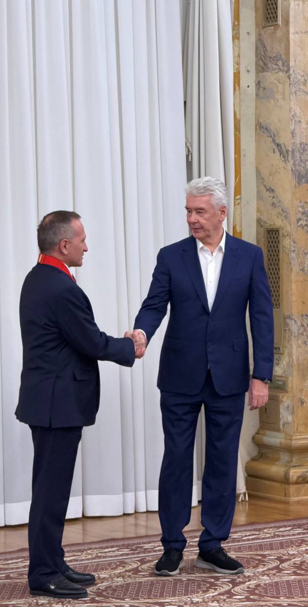 Казначейство России поздравляет заместителя руководителя Федерального казначейства, уважаемого Эли Абубакаровича Исаева с высокой наградой! Казначейство России поздравляет заместителя руководителя Федерального казначейства, уважаемого Эли Абубакаровича Исаева с высокой наградой!