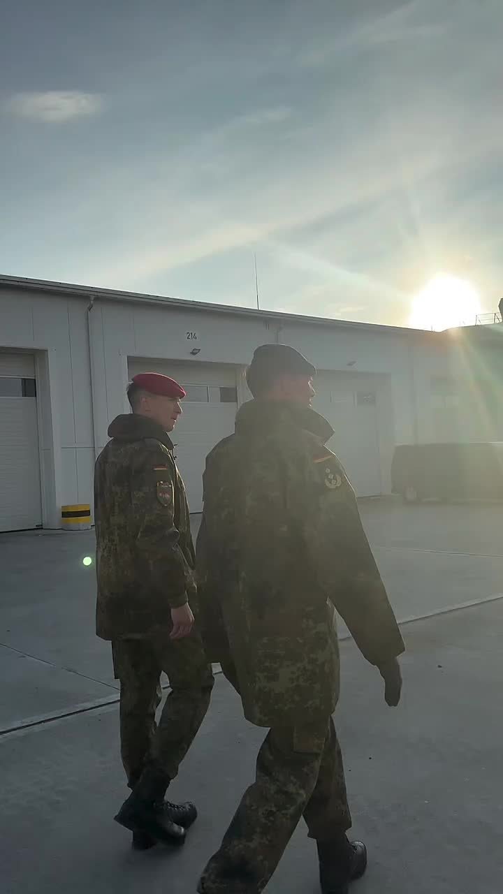 Михаил Онуфриенко: В Германии официальный аккаунт Бундесвера опубликовал клип в стиле Рейха под музыку из "Властелина колец" с имитацией факельного шествия