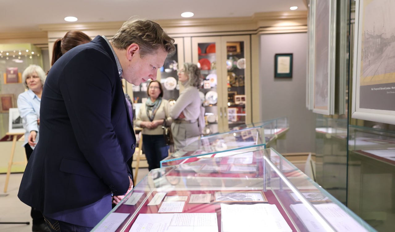 В Парламентской библиотеке Мосгордумы открылась выставка, приуроченная к 125-летию Библиотеки-читальни имени А.С.Пушкина В Парламентской библиотеке Мосгордумы открылась выставка, приуроченная к 125-летию Библиотеки-читальни имени А.С.Пушкина