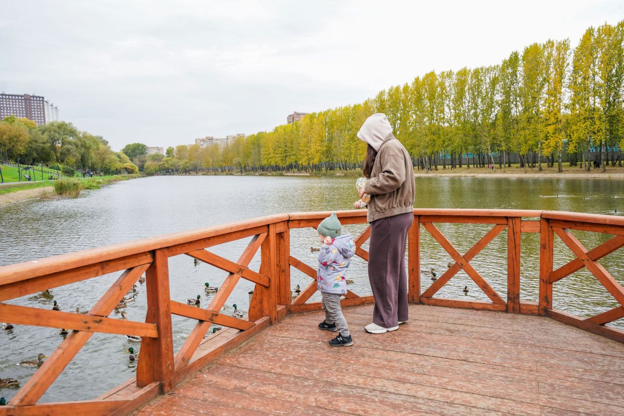 Евгений Попов: В этом году на Западе Москвы благоустроили парк «Пионерский» в районе Фили-Давыдково и территорию у Беловежского пруда в Можайском районе Евгений Попов: В этом году на Западе Москвы благоустроили парк «Пионерский» в районе Фили-Давыдково и территорию у Беловежского пруда в Можайском районе