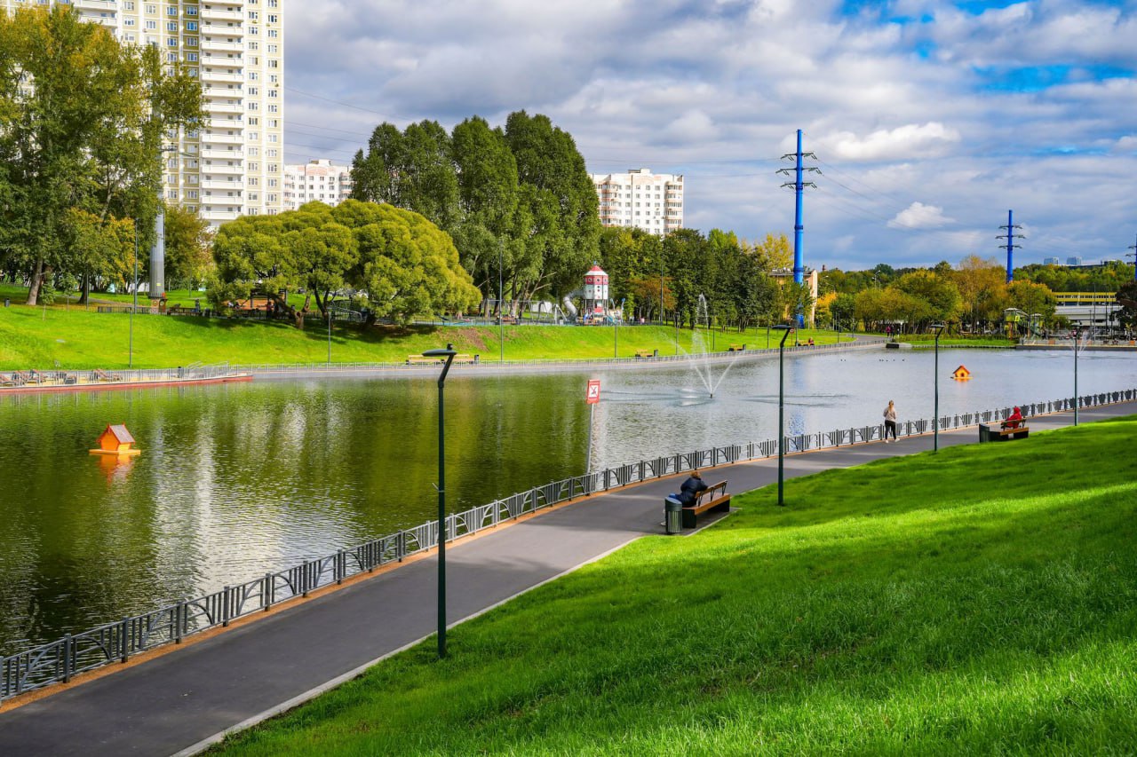 Евгений Попов: В этом году на Западе Москвы благоустроили парк «Пионерский» в районе Фили-Давыдково и территорию у Беловежского пруда в Можайском районе Евгений Попов: В этом году на Западе Москвы благоустроили парк «Пионерский» в районе Фили-Давыдково и территорию у Беловежского пруда в Можайском районе