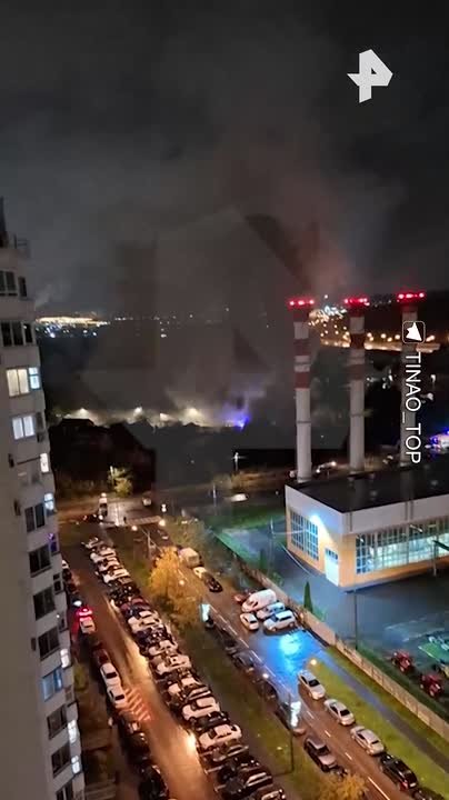 Одноэтажные нежилые здания загорелись в Новой Москве