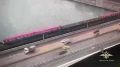 В Москве арестовали мужчину, спрыгнувшего с крыши вагона метро в Москву-реку