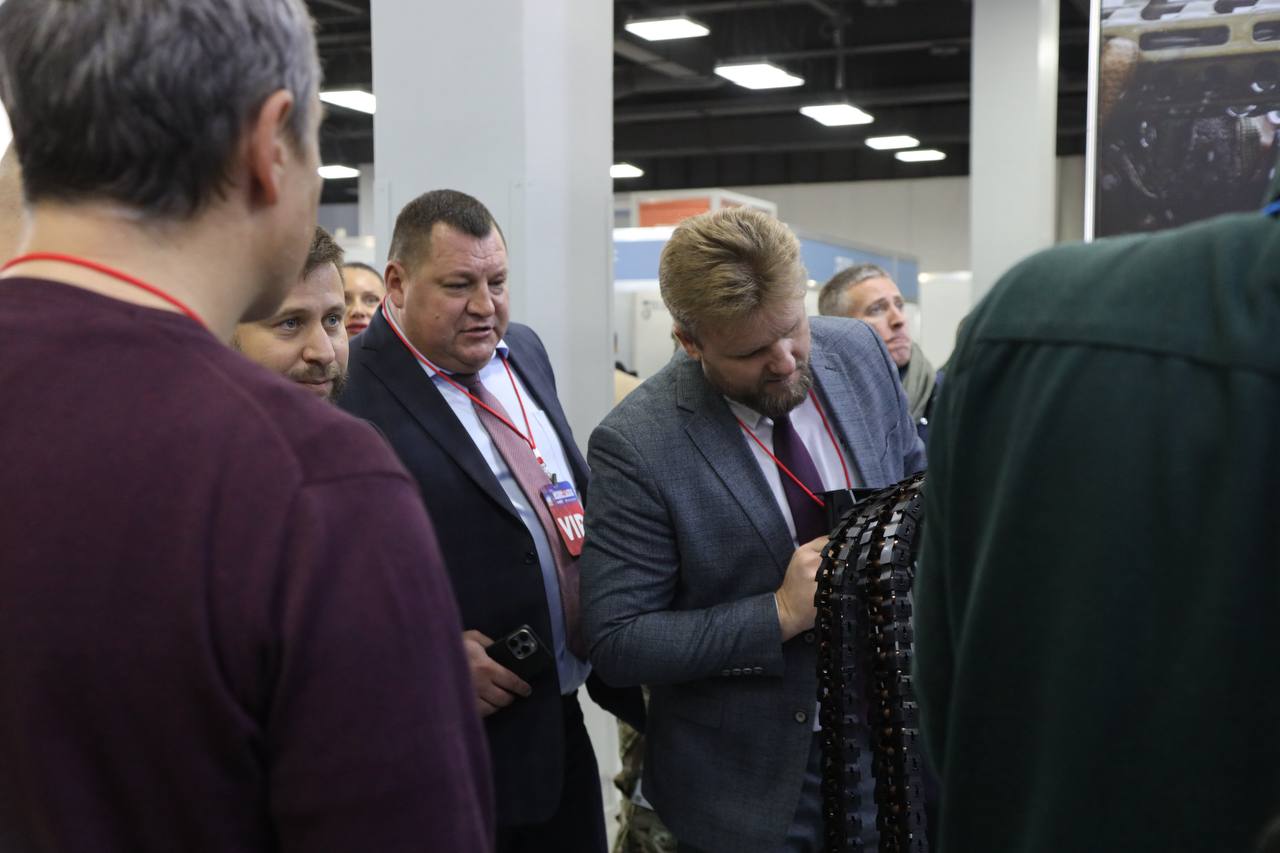 Руководящий состав УТ МВД России по ЦФО оценил перспективные технологии для обеспечения безопасности на выставке «Интерполитех-2025» XXIX Международная выставка «Интерполитех» - крупнейшее в России конгрессно-выставочное... Руководящий состав УТ МВД России по ЦФО оценил перспективные технологии для обеспечения безопасности на выставке «Интерполитех-2025» XXIX Международная выставка «Интерполитех» - крупнейшее в России конгрессно-выставочное...