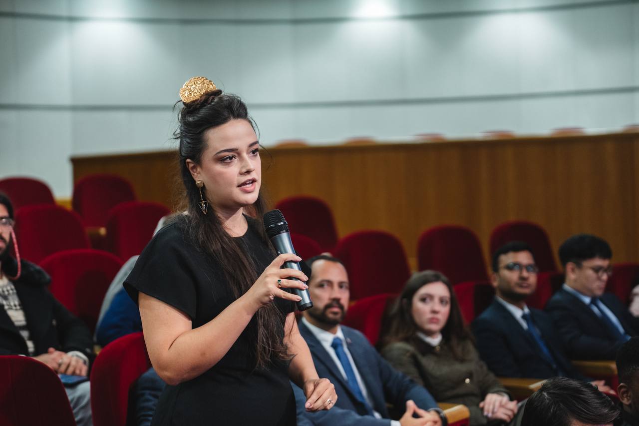 Cергей Рябков встретился с участниками Международной школы БРИКС: Новое поколение Cергей Рябков встретился с участниками Международной школы БРИКС: Новое поколение