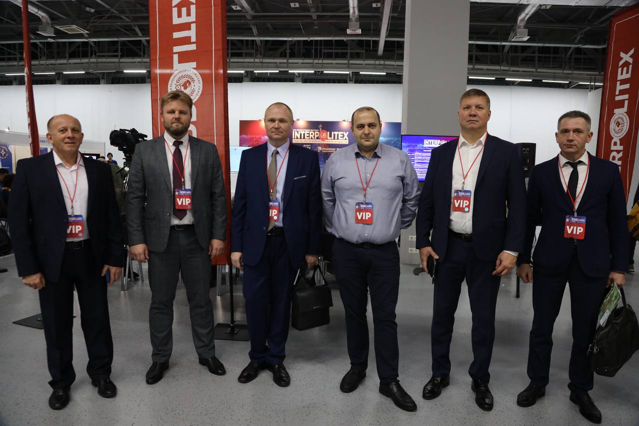 Руководящий состав УТ МВД России по ЦФО оценил перспективные технологии для обеспечения безопасности на выставке «Интерполитех-2025» XXIX Международная выставка «Интерполитех» - крупнейшее в России конгрессно-выставочное... Руководящий состав УТ МВД России по ЦФО оценил перспективные технологии для обеспечения безопасности на выставке «Интерполитех-2025» XXIX Международная выставка «Интерполитех» - крупнейшее в России конгрессно-выставочное...