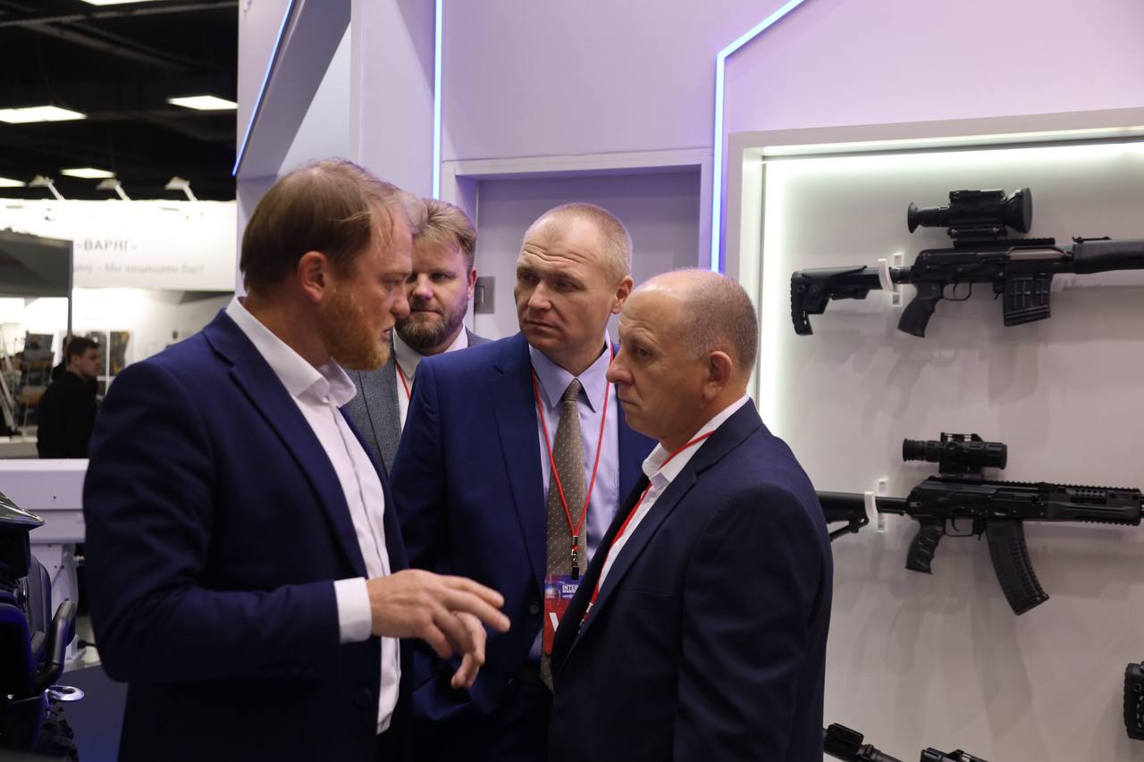 Руководящий состав УТ МВД России по ЦФО оценил перспективные технологии для обеспечения безопасности на выставке «Интерполитех-2025» XXIX Международная выставка «Интерполитех» - крупнейшее в России конгрессно-выставочное... Руководящий состав УТ МВД России по ЦФО оценил перспективные технологии для обеспечения безопасности на выставке «Интерполитех-2025» XXIX Международная выставка «Интерполитех» - крупнейшее в России конгрессно-выставочное...