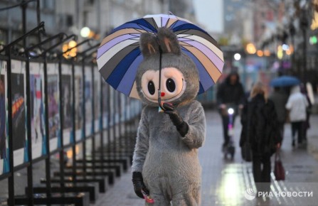 Ведро воды на квадратный метр выпало за пятницу в Москве, сообщил РИА Новости ведущий специалист центра погоды "Фобос" Тишковец