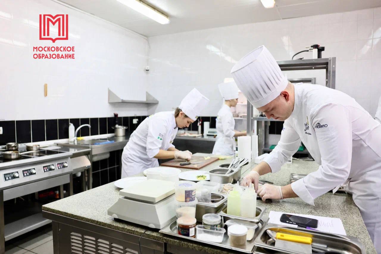 Студенты московского колледжа «Царицыно» взяли серебро на престижном кулинарном конкурсе Golden Knife в Китае Студенты московского колледжа «Царицыно» взяли серебро на престижном кулинарном конкурсе Golden Knife в Китае