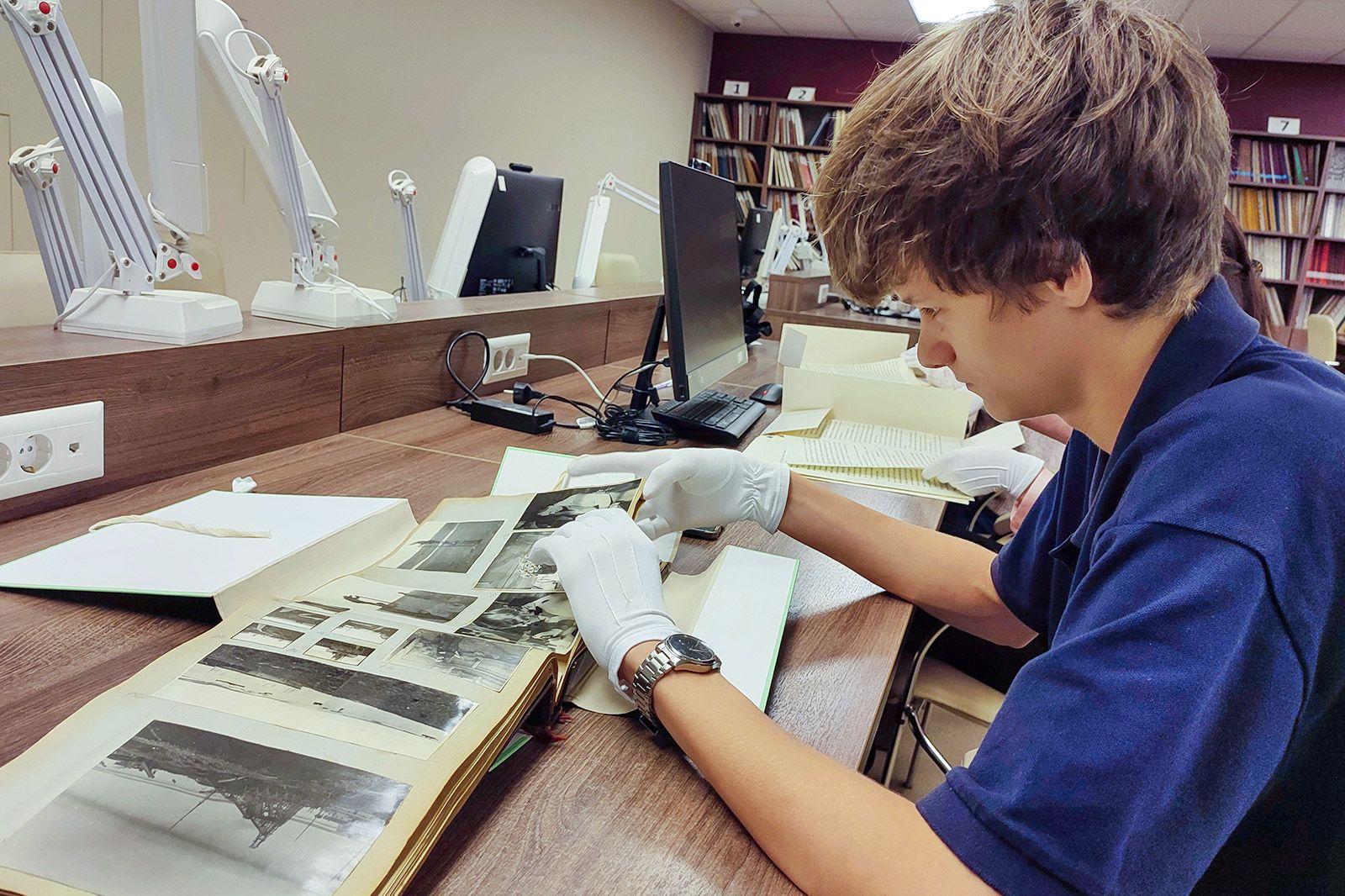 В Главархиве Москвы начался третий сезон образовательного проекта «Уникальные документы. Взгляд нового поколения» В Главархиве Москвы начался третий сезон образовательного проекта «Уникальные документы. Взгляд нового поколения»