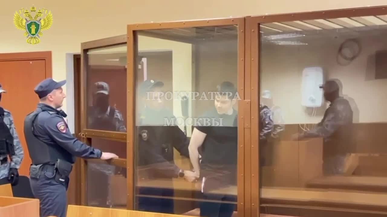 Интернет-коуч Аяз Шабутдинов приговорен к 7 годам колонии общего режима