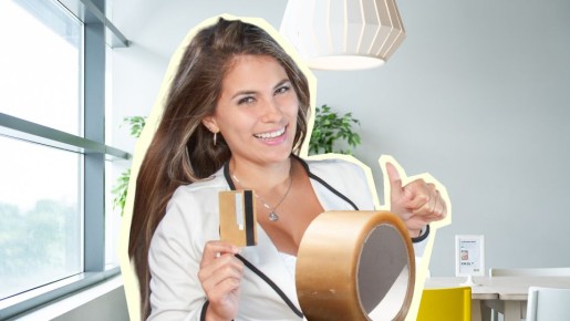 Вот зачем продвинутые покупатели клеят скотч на банковскую карту: вы не поверите