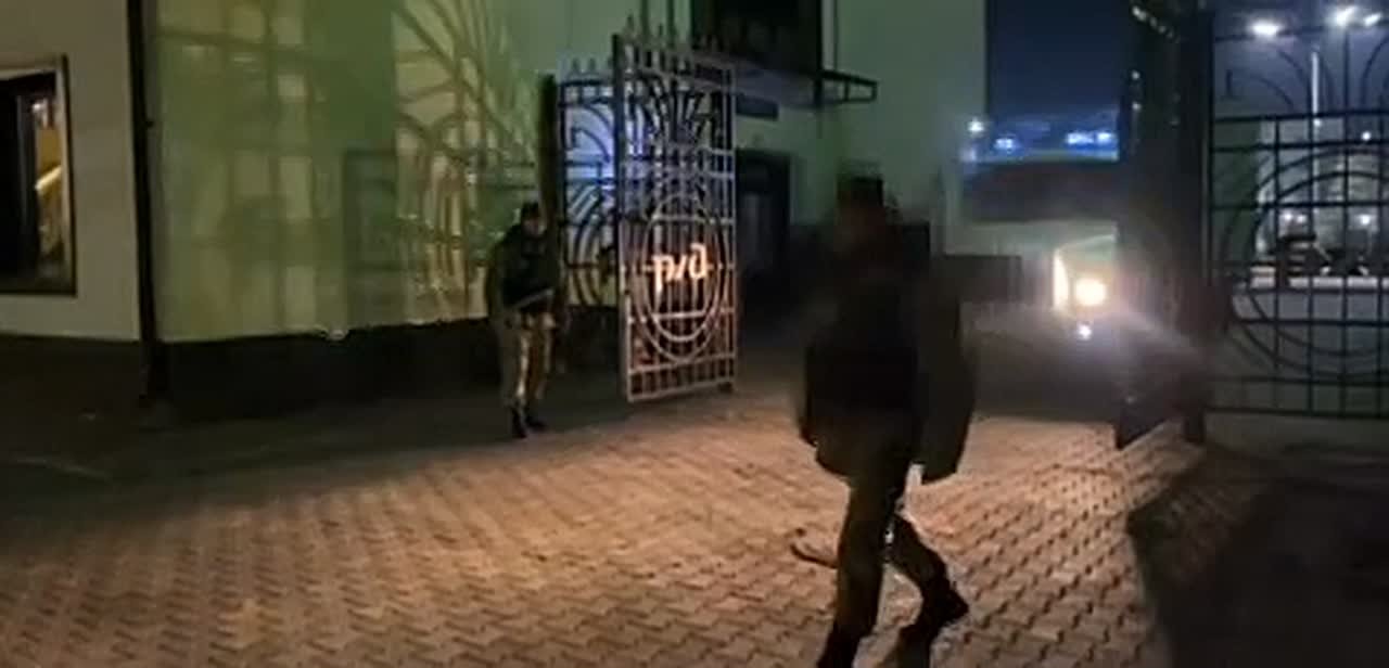 Россия выдала Казахстану бывшего сотрудника госкорпорации, обвиняемого в незаконной регистрации грузовиков в составе ОПГ, сообщает @sputnikKZ