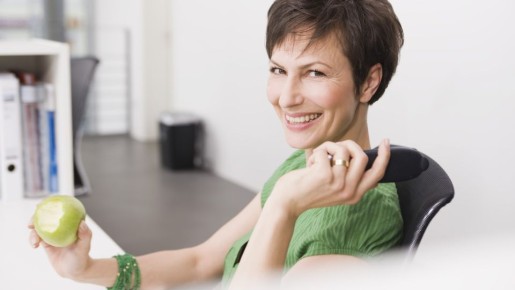 Омолаживают изнутри: эксперт назвала семь продуктов, замедляющих старение