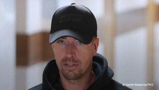 Иск к блогеру Алексу Лесли об ограничении его в родительских правах поступил в Коптевский суд Москвы, сообщили ТАСС в пресс-службе суда