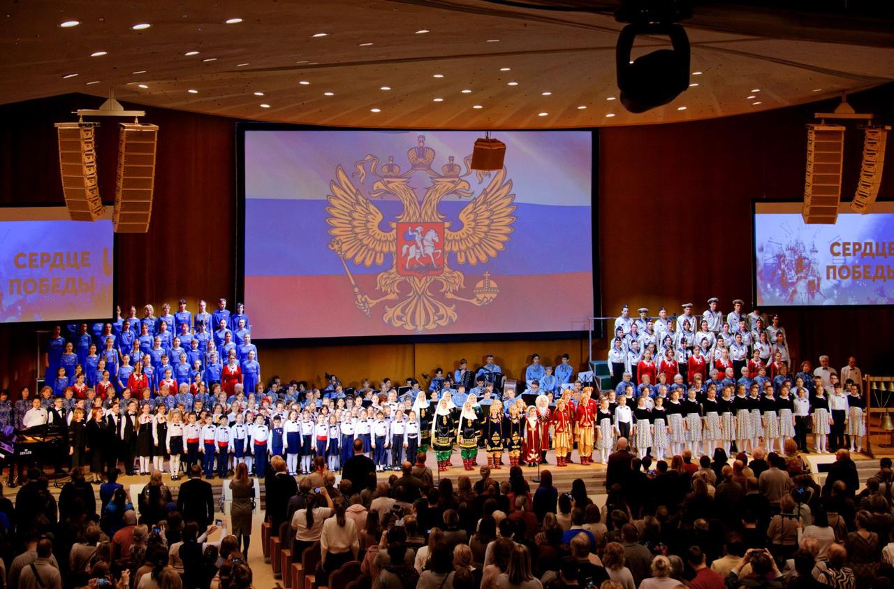 Большой сводный хор московских школьников — это самый массовый по числу участников музыкальный коллектив столицы