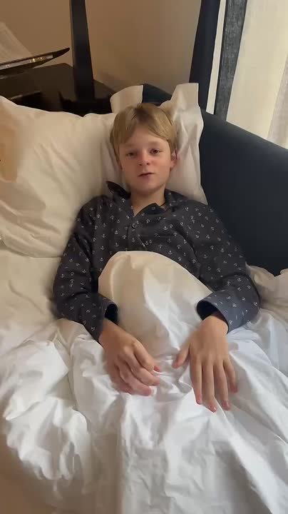 Гном Гономыч вышел на связь на фоне споров о своём выступлении в шоу отца с температурой 39. Саша Плющенко рассказал, что сам решил выйти на лёд в таком состоянии, никто не заставлял