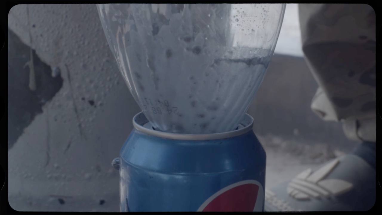 Мы и американцы. Когда говорят, что мы с американцами очень похожи, и различия наши надуманны и раздуты политиками, всегда вспоминаю один случай Мы и американцы. Когда говорят, что мы с американцами очень похожи, и различия наши надуманны и раздуты политиками, всегда вспоминаю один случай