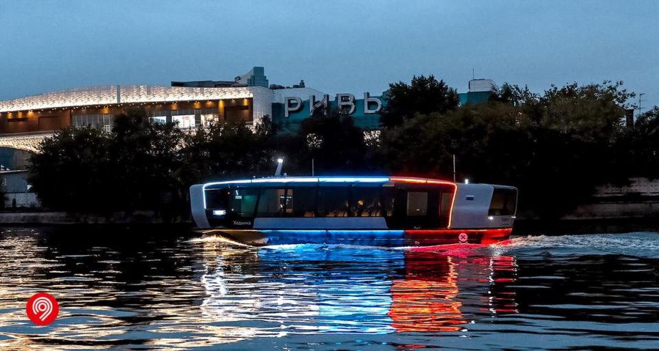 Московский транспорт сегодня на праздничном