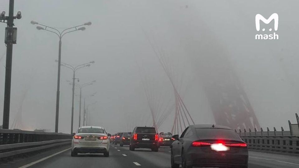 Туман накрыл Москву — видимость местами меньше 70 метров Туман накрыл Москву — видимость местами меньше 70 метров