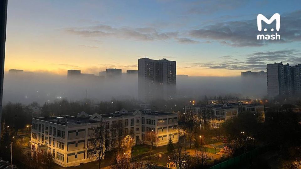 Туман накрыл Москву — видимость местами меньше 70 метров Туман накрыл Москву — видимость местами меньше 70 метров