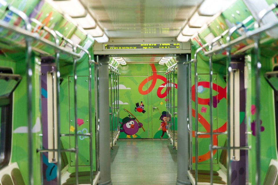 На Арбатско-Покровской линии метро запустили новый тематический поезд с героями популярных мультсериалов На Арбатско-Покровской линии метро запустили новый тематический поезд с героями популярных мультсериалов