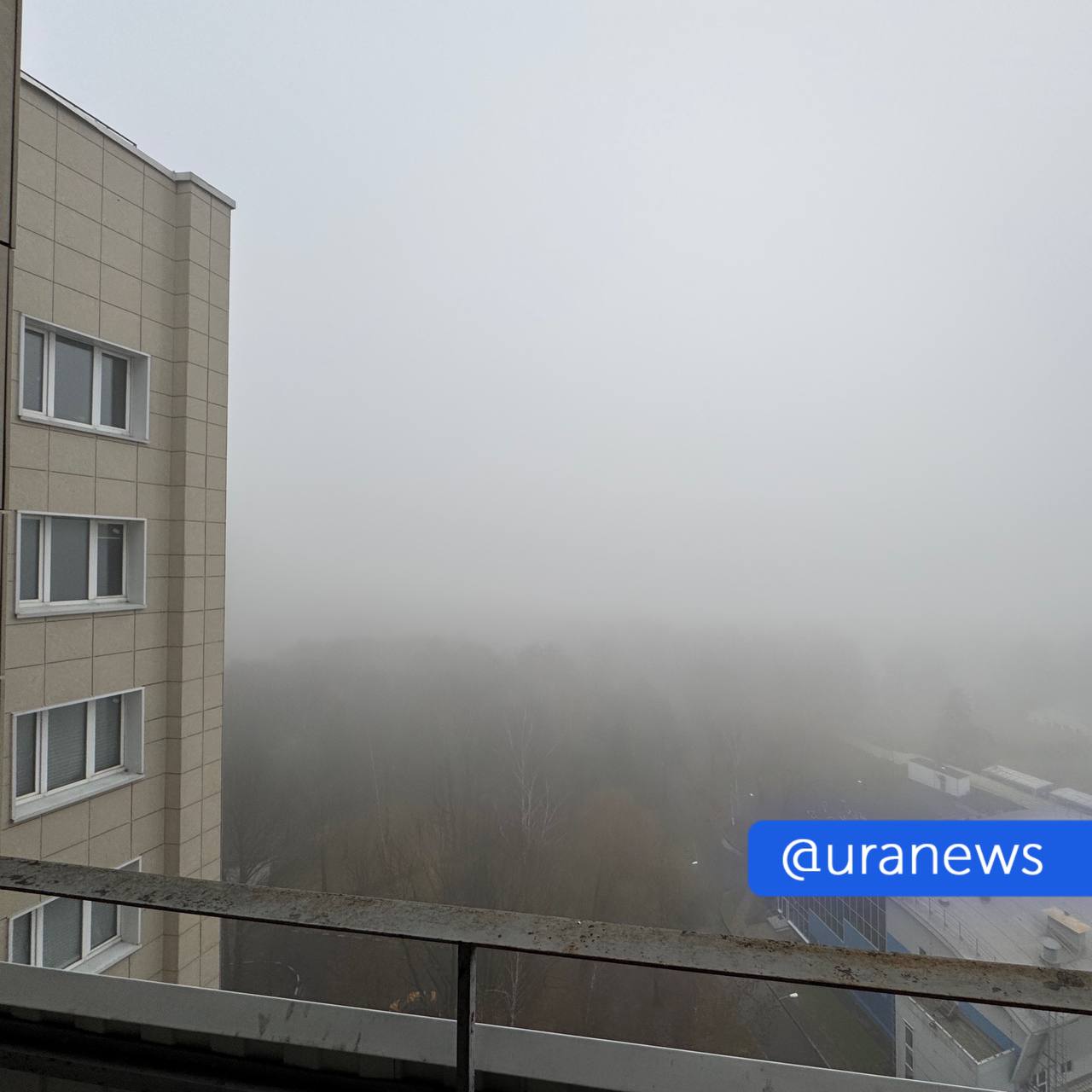 Густой туман накрыл Москву Густой туман накрыл Москву