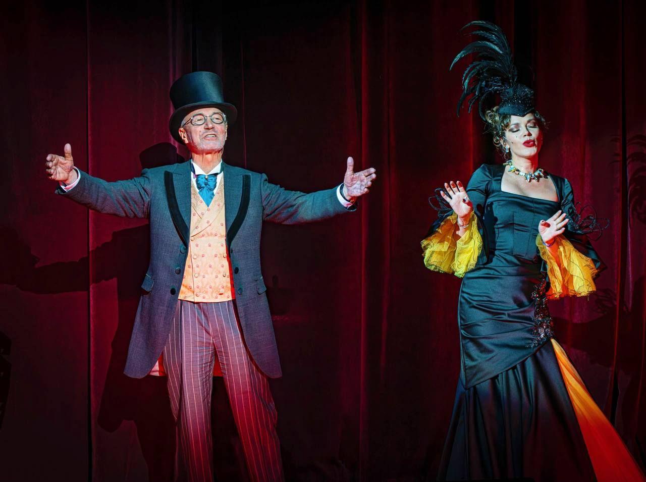 Новую премьеру — мюзикл «Свадьба Кречинского» — показали на сцене Московского академического театра сатиры Новую премьеру — мюзикл «Свадьба Кречинского» — показали на сцене Московского академического театра сатиры