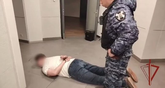 Сотрудники вневедомственной охраны Главного управления Росгвардии по городу Москве задержали мужчину, нанесшего ножевое ранение сотруднице охраняемого объекта в центре столицы