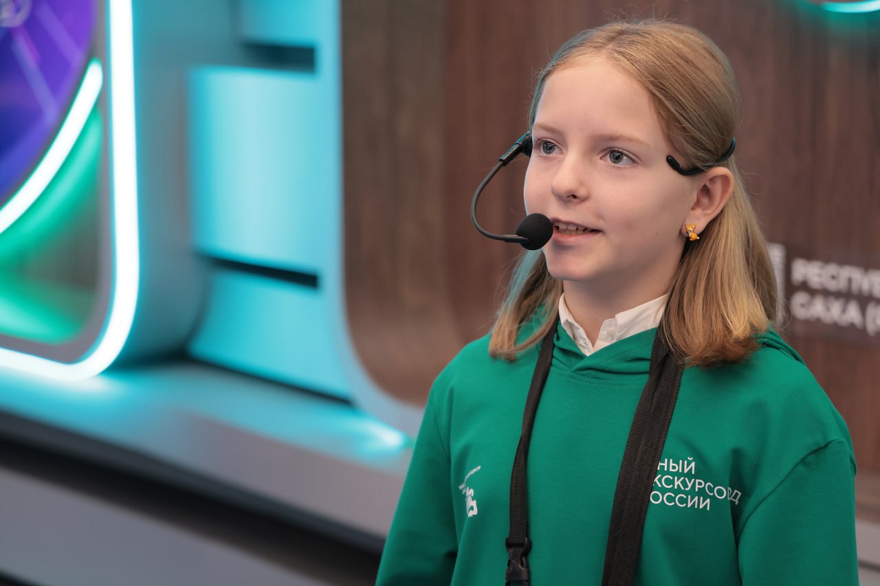 Глава Минвостокразвития Алексей Чекунков посетил экспозицию «Дней регионов Дальнего Востока в Москве» в Национальном центре «Россия» Глава Минвостокразвития Алексей Чекунков посетил экспозицию «Дней регионов Дальнего Востока в Москве» в Национальном центре «Россия»