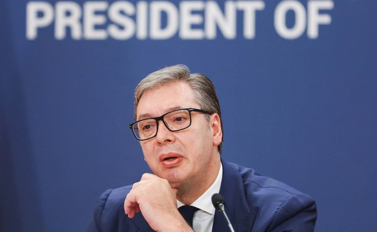 Президент Сербии Александр Вучич заявил, что не гарантирует дальнейший отказ Белграда от санкций против Москвы, его слова передает портал Kurir