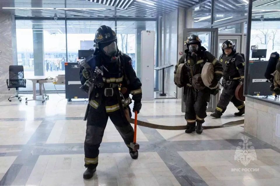#БудниМЧС. Сотрудники Управления по ЮВАО ГУ МЧС России по г. Москве провели пожарно-тактические учения на объекте с массовым пребыванием людей