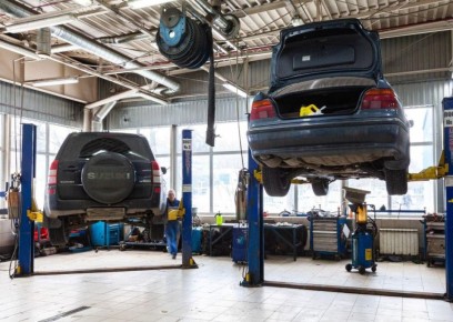 Жителям Москвы и Петербурга рекомендовали поменять резину на зимнюю к понедельнику