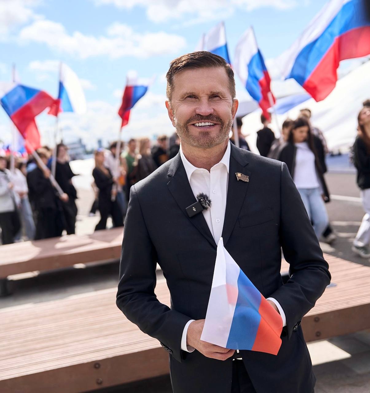 Руководитель фракции партии «Единая Россия», председатель комиссии МГД по образованию Александр Семенников рассказал, что в 2026 году будет продолжен и расширен столичный проект по организации летних спортивно-патриотических... Руководитель фракции партии «Единая Россия», председатель комиссии МГД по образованию Александр Семенников рассказал, что в 2026 году будет продолжен и расширен столичный проект по организации летних спортивно-патриотических...