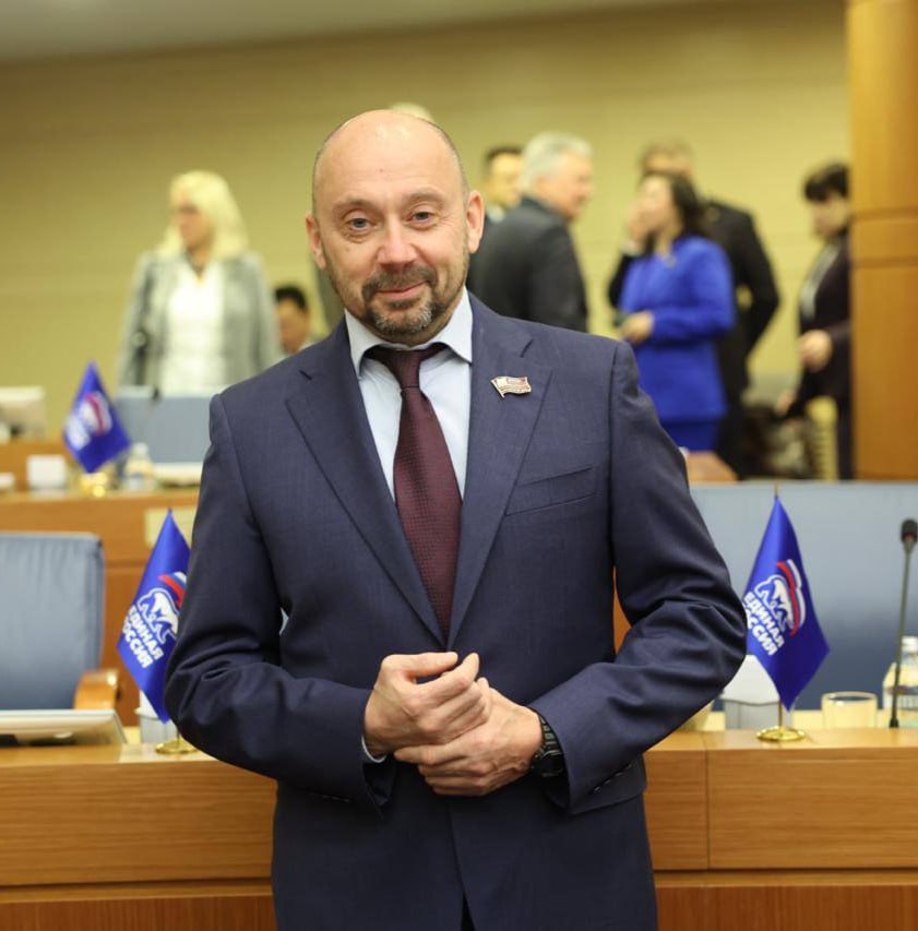 Столичные парламентарии со ссылкой на информацию Мэра Москвы Сергея Собянина сообщили, что согласно архитектурной концепции внешний облик станции «Кленовый бульвар» Бирюлёвской линии метро будет перекликаться с расположенным... Столичные парламентарии со ссылкой на информацию Мэра Москвы Сергея Собянина сообщили, что согласно архитектурной концепции внешний облик станции «Кленовый бульвар» Бирюлёвской линии метро будет перекликаться с расположенным...