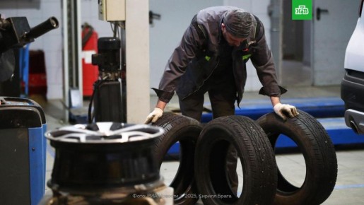 Теперь точно пора: Дептранс Москвы призвал водителей переобуть авто на зимнюю резину — со следующей недели в столице ожидаются заморозки