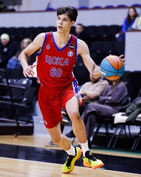 Избитого в ночном клубе юного баскетболиста ЦСКА перевели из реанимации